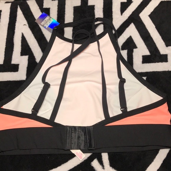SALE💕 VS PINK ultimate sports bra nwt💕 - Picture 3 of 3